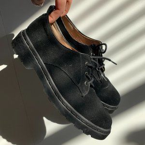 Black Oxford shoes